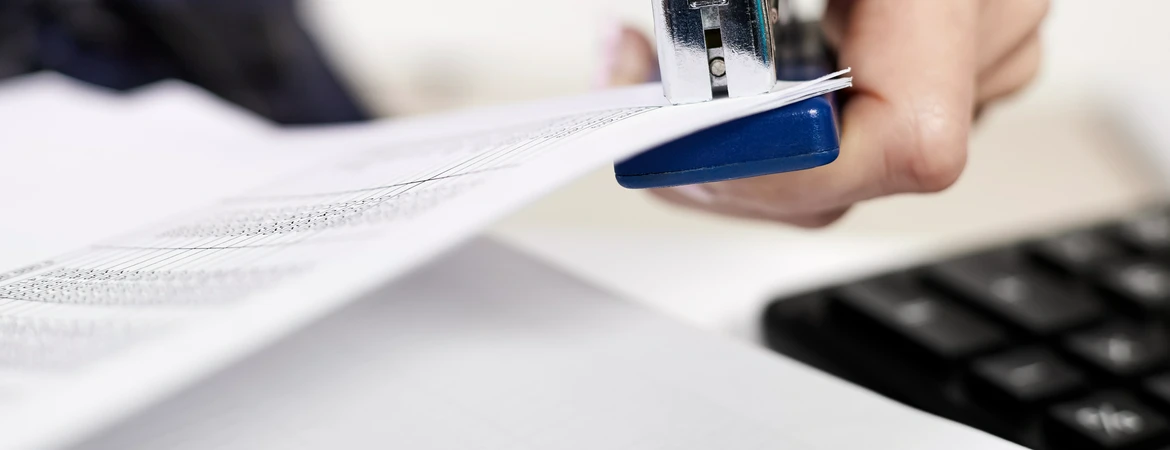 spinacz z&nbsp;kartką